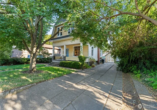 Photo 1 of Single family home for sale at 528 E Alder St, Walla Walla, WA 99362 | MLS# NWM2576125 | Listing updated on 2026-09-25