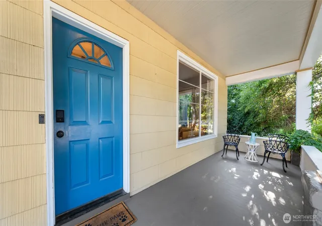 Photo 3 of Single family home for sale at 528 E Alder St, Walla Walla, WA 99362 | MLS# NWM2576125 | Listing updated on 2026-09-25