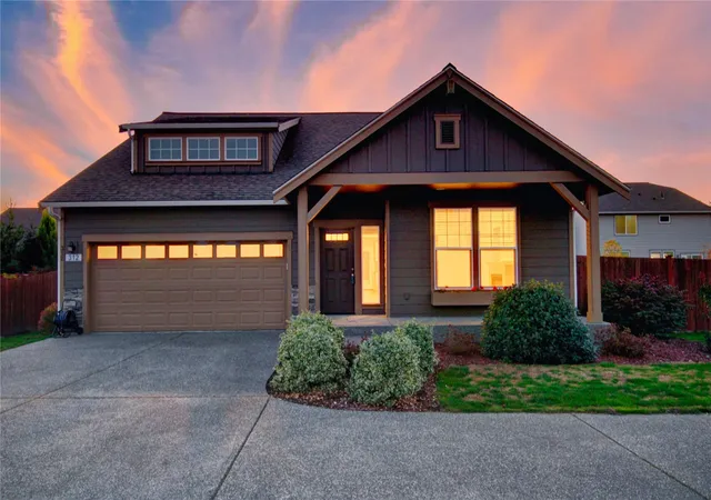 Single family home for sale at 312 Shannon Ave, Sedro Woolley, WA 98284 | MLS# NWM2576129