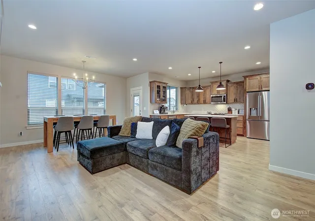 Photo 3 of Single family home for sale at 11611 Ne 135th Avenue, Brush Prairie, WA 98606 | MLS# NWM2576135 | Listing updated on 2026-09-25