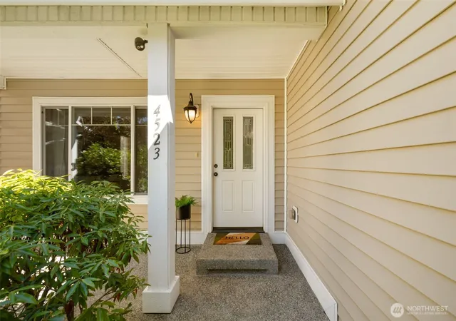 Photo 2 of Single family home for sale at 4523 Se Bakken Ct, Port Orchard, WA 98366 | MLS# NWM2576148 | Listing updated on 2026-10-01