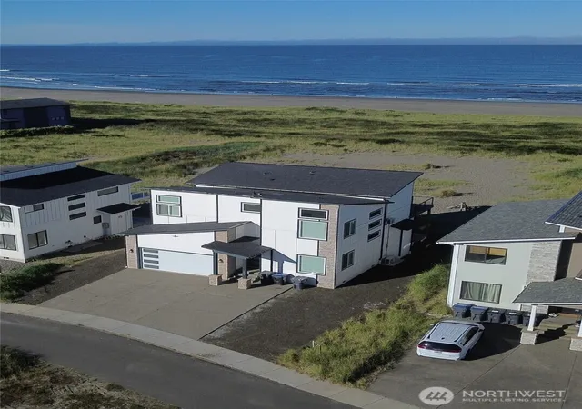 Photo 3 of Single family home for sale at 1405 S Cohasset Crst, Westport, WA 98595 | MLS# NWM2576152 | Listing updated on 2026-09-25