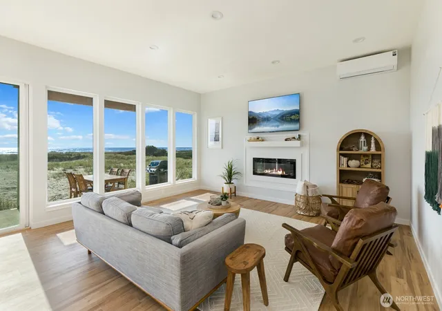 Photo 4 of Single family home for sale at 1405 S Cohasset Crst, Westport, WA 98595 | MLS# NWM2576152 | Listing updated on 2026-09-25