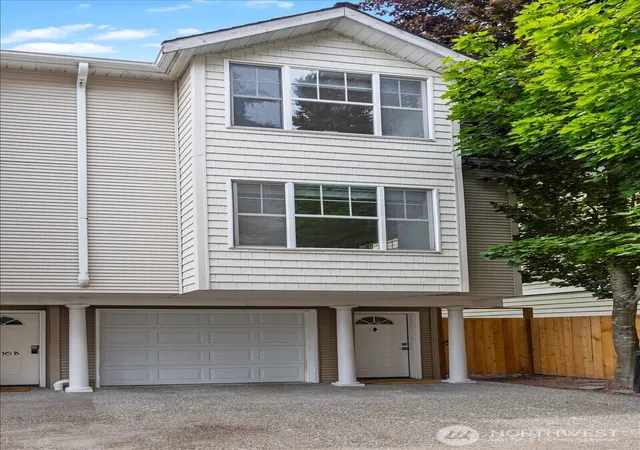 Photo 3 of Townhouse for sale at 13716 Midvale Ave N #C, Seattle, WA 98133 | MLS# NWM2576155 | Listing updated on 2026-10-01
