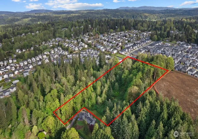 Photo 3 of Single family home for sale at 10928 S Lake Stevens Rd, Lake Stevens, WA 98258 | MLS# NWM2576165 | Listing updated on 2026-09-25