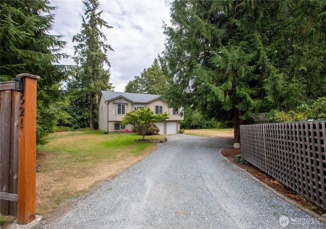 Photo 3 of Contingent at 521 208th Avenue E, Lake Tapps, WA 98391 | MLS# NWM2576167 | Listing updated on 2026-09-17