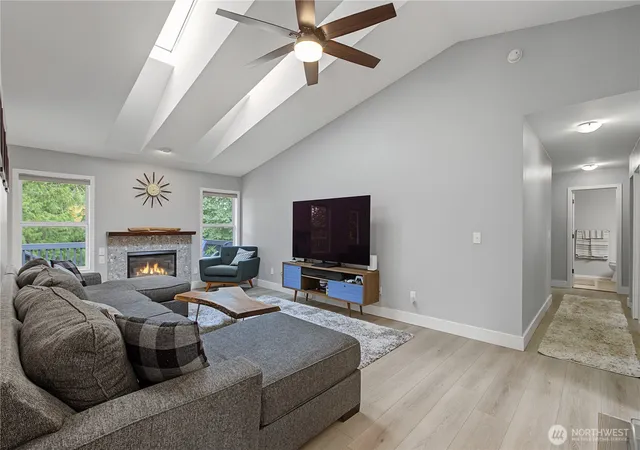 Photo 3 of Single family home for sale at 521 208th Avenue E, Lake Tapps, WA 98391 | MLS# NWM2576167 | Listing updated on 2026-09-17