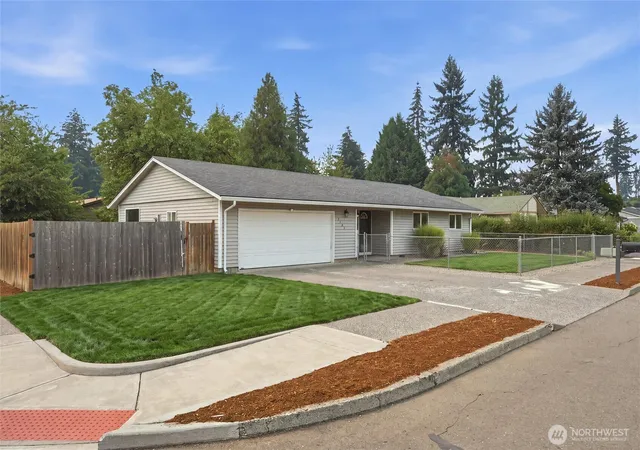 Photo 2 of Single family home for sale at 2102 Ne 96th Court N, Vancouver, WA 98664 | MLS# NWM2576168 | Listing updated on 2026-09-21