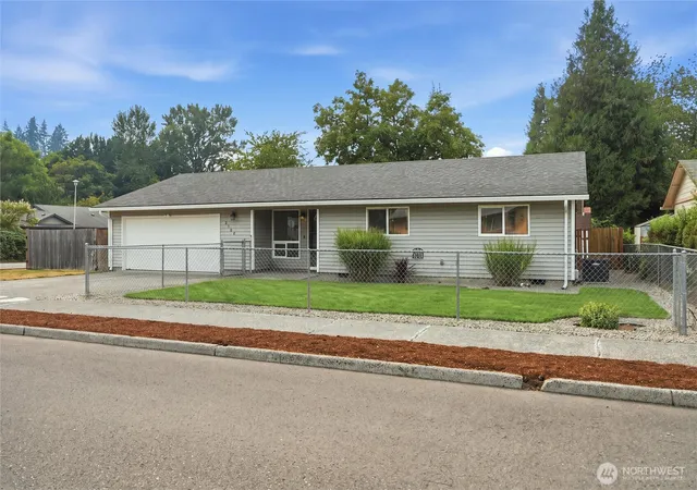 Photo 3 of Single family home for sale at 2102 Ne 96th Court N, Vancouver, WA 98664 | MLS# NWM2576168 | Listing updated on 2026-09-21