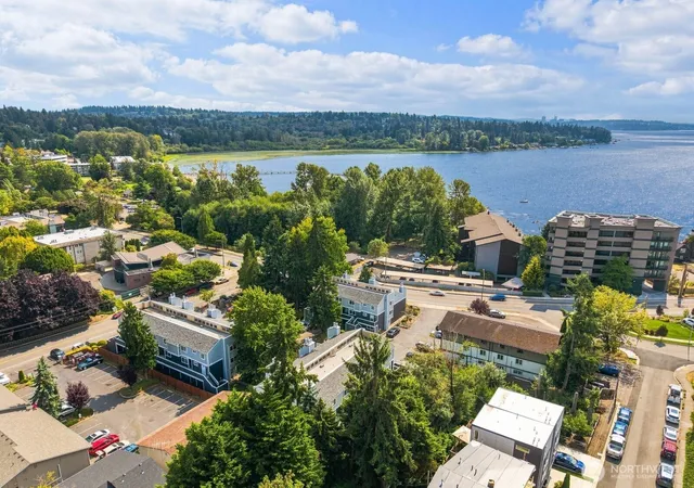 Photo 2 of Townhouse for sale at 17113 93rd Avenue Ne #B-6, Kirkland, WA 98034 | MLS# NWM2576190 | Listing updated on 2026-10-01