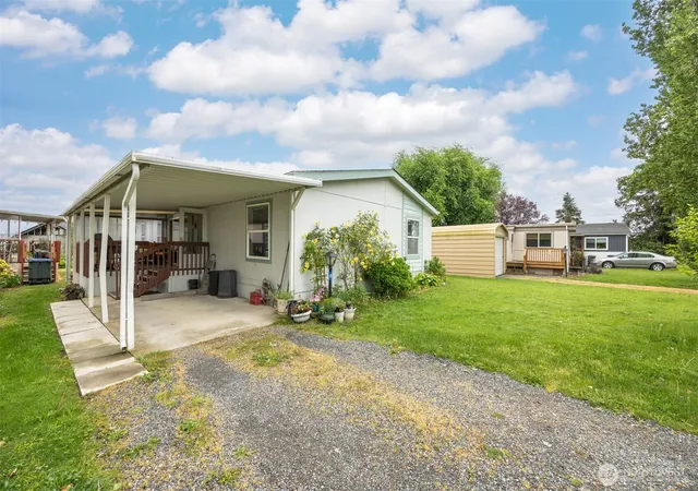 Photo 1 of Manufactured home for sale at 380 E Pole Rd #6, Lynden, WA 98264 | MLS# NWM2576194 | Listing updated on 2026-09-25