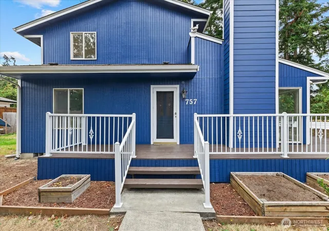 Photo 2 of Single family home for sale at 757 Commodore Ln, Camano Island, WA 98282 | MLS# NWM2576201 | Listing updated on 2026-09-24