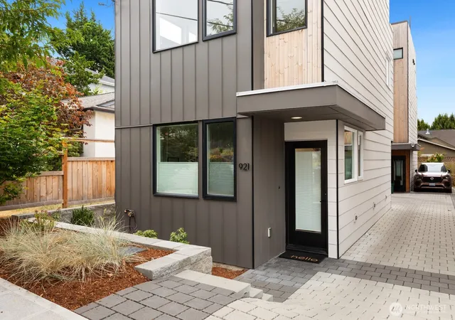 Photo 2 of Townhouse for sale at 921 Nw 59th Street, Seattle, WA 98107 | MLS# NWM2576214 | Listing updated on 2026-10-01