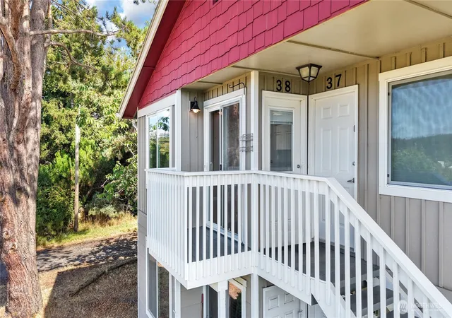 Photo 3 of Condo for sale at 1930 Lawrence St #38, Port Townsend, WA 98368 | MLS# NWM2576303 | Listing updated on 2026-10-02