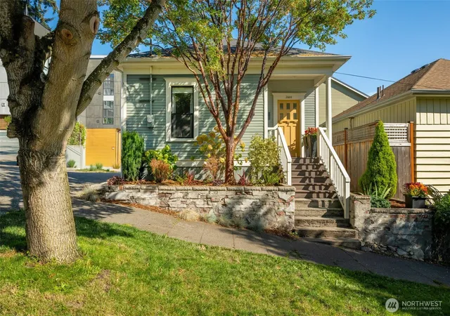 Photo 1 of Single family home for sale at 2614 E John St, Seattle, WA 98112 | MLS# NWM2576305 | Listing updated on 2026-09-25