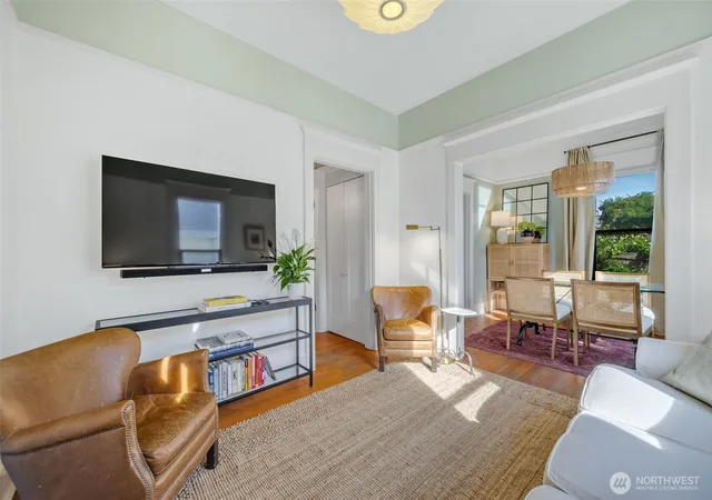Photo 3 of Single family home for sale at 2614 E John St, Seattle, WA 98112 | MLS# NWM2576305 | Listing updated on 2026-09-25