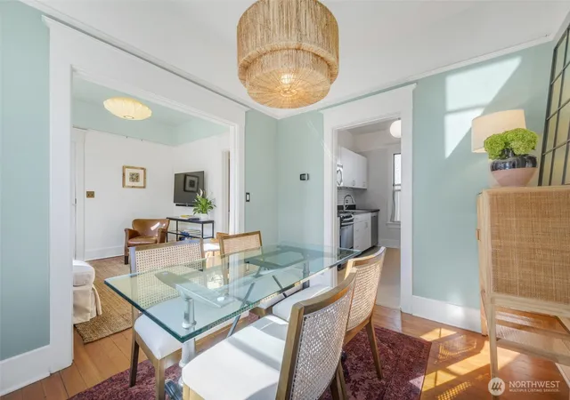 Photo 4 of Condo for sale at 2614 E John St, Seattle, WA 98112 | MLS# NWM2576305 | Listing updated on 2026-09-25