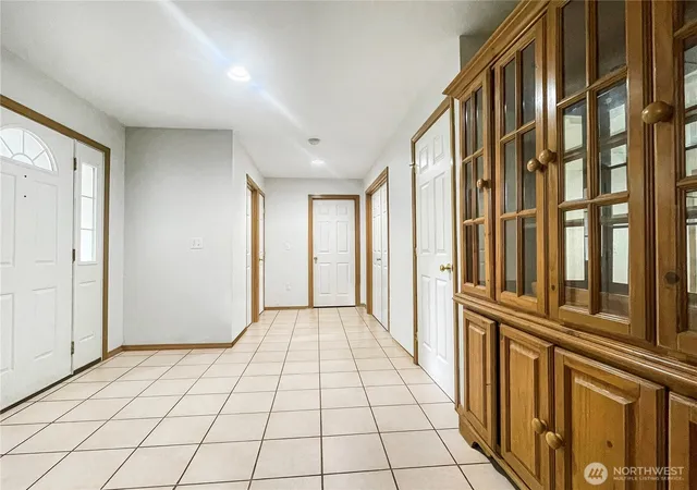 Photo 4 of Single family home for sale at 60 E Spencer Ridge Pl, Shelton, WA 98584 | MLS# NWM2576308 | Listing updated on 2026-09-25