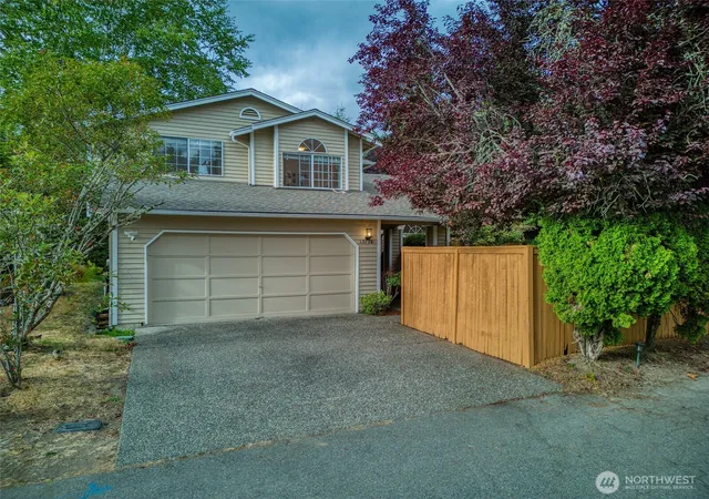 Photo 1 of Single family home for sale at 12724 Ne 94th Court, Kirkland, WA 98033 | MLS# NWM2576338 | Listing updated on 2026-09-30