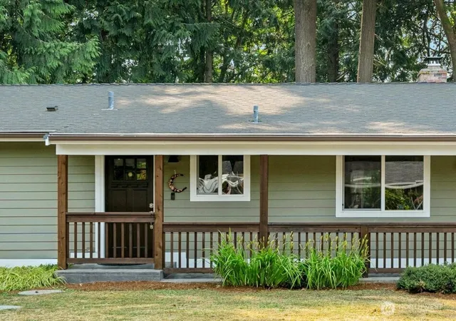 Photo 2 of Single family home for sale at 21013 60th Place Ne, Redmond, WA 98053 | MLS# NWM2576347 | Listing updated on 2026-09-25