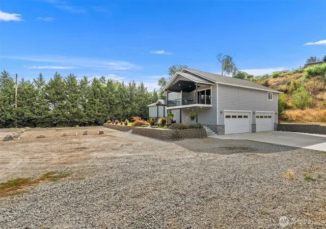 Photo 2 of Sale Pending at 64 Spurlock Ln, Monitor, WA 98836 | MLS# NWM2576357 | Listing updated on 2026-09-25