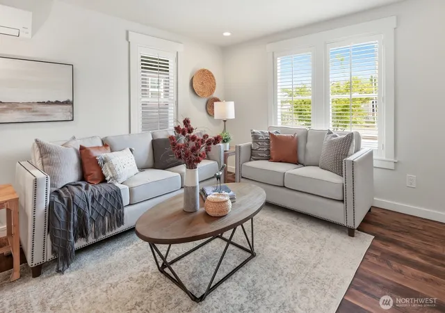 Photo 4 of Single family home for sale at 31821 W Rutherford St, Carnation, WA 98014 | MLS# NWM2576363 | Listing updated on 2026-09-30