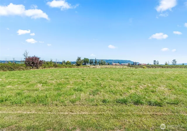Photo 4 of Land for sale at 0 Hendrickson Rd, Cathlamet, WA 98612 | MLS# NWM2576375 | Listing updated on 2026-09-27