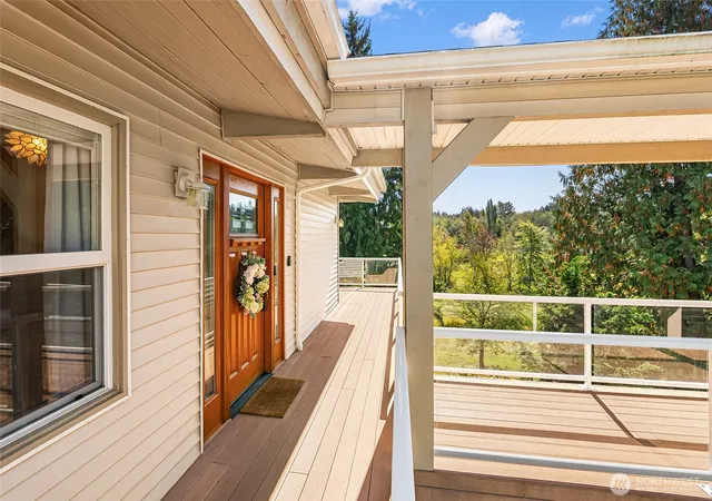 Single family home for sale at 555 E Hemmi Rd, Lynden, WA 98264 | MLS# NWM2576382