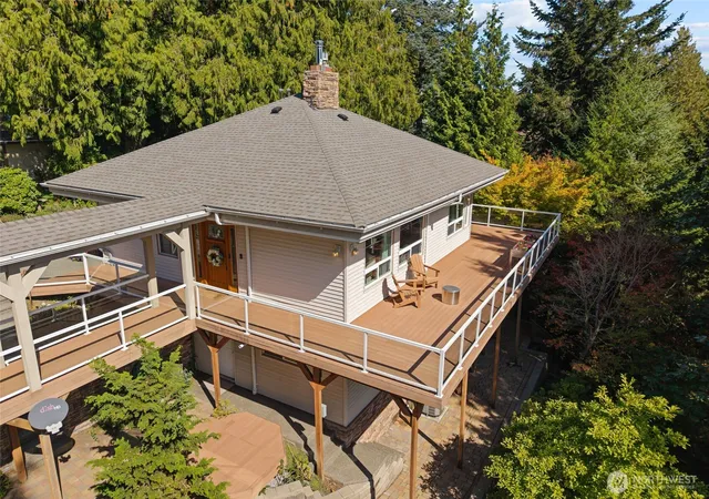 Photo 3 of Single family home for sale at 555 E Hemmi Rd, Lynden, WA 98264 | MLS# NWM2576382 | Listing updated on 2026-09-30