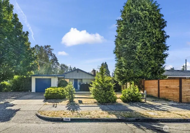 Photo 1 of Single family home for sale at 1309 Lenore Dr, Tacoma, WA 98406 | MLS# NWM2576409 | Listing updated on 2026-09-30