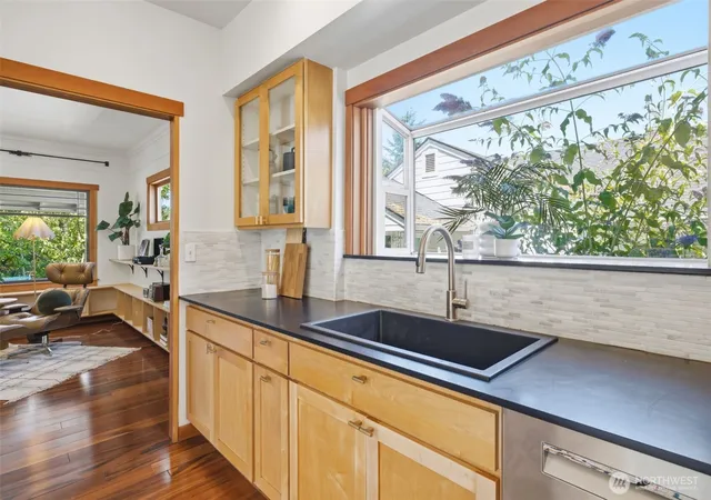 Photo 4 of Sale Pending at 4008 31st Avenue S, Seattle, WA 98108 | MLS# NWM2576414 | Listing updated on 2026-09-25