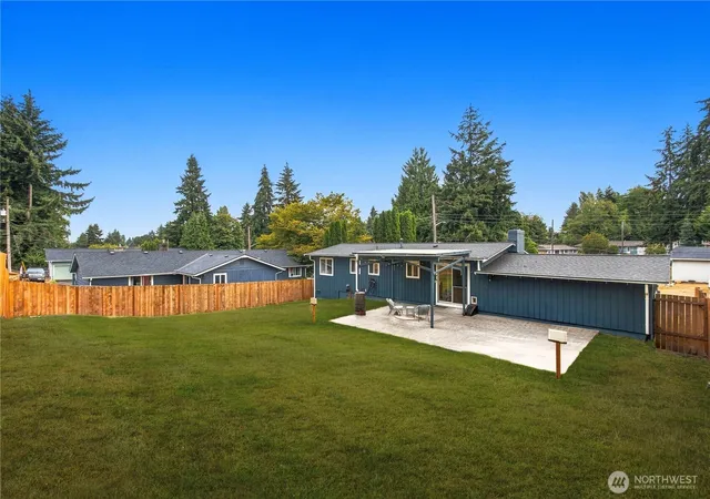 Photo 3 of Sale Pending at 33211 26th Avenue SW, Federal Way, WA 98023 | MLS# NWM2576419 | Listing updated on 2026-09-28