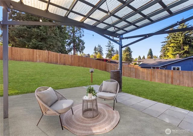 Photo 4 of Sale Pending at 33211 26th Avenue SW, Federal Way, WA 98023 | MLS# NWM2576419 | Listing updated on 2026-09-28