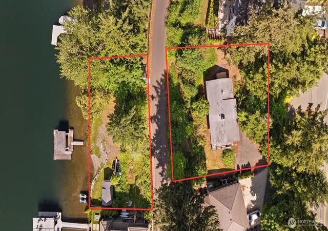 Photo 4 of Single family home for sale at 3027 E Lake Sammamish Pkwy SE, Sammamish, WA 98075 | MLS# NWM2576423 | Listing updated on 2026-09-25