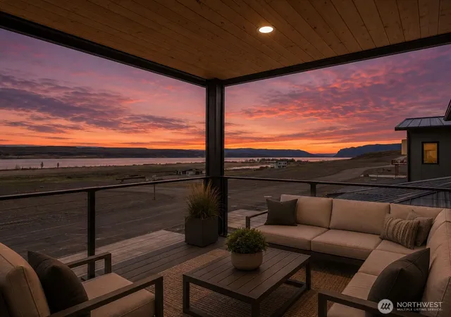 Photo 2 of Single family home for sale at 201 Bridgeview Dr, Vantage, WA 98950 | MLS# NWM2576433 | Listing updated on 2026-09-25