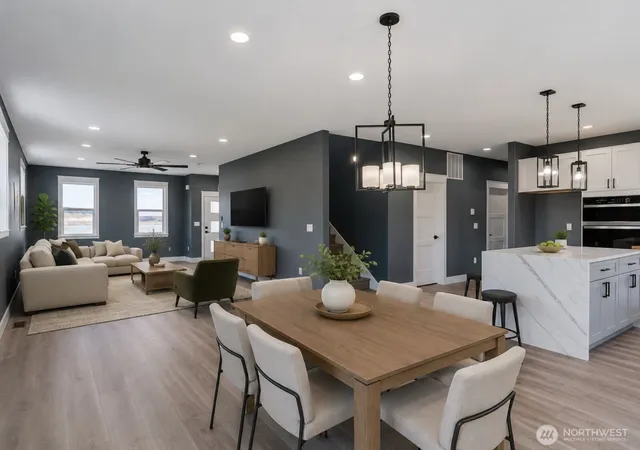 Photo 4 of Single family home for sale at 201 Bridgeview Dr, Vantage, WA 98950 | MLS# NWM2576433 | Listing updated on 2026-09-25