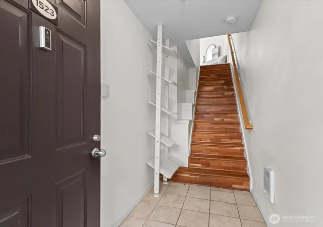Photo 3 of Townhouse for sale at 1523 SE Cutter Ln, Vancouver, WA 98661 | MLS# NWM2576435 | Listing updated on 2026-09-23