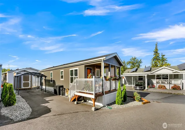 Manufactured home for sale at 1200 Lincoln St #121, Bellingham, WA 98229 | MLS# NWM2576436