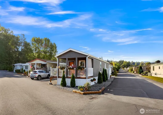 Photo 2 of Manufactured home for sale at 1200 Lincoln St #121, Bellingham, WA 98229 | MLS# NWM2576436 | Listing updated on 2026-10-02