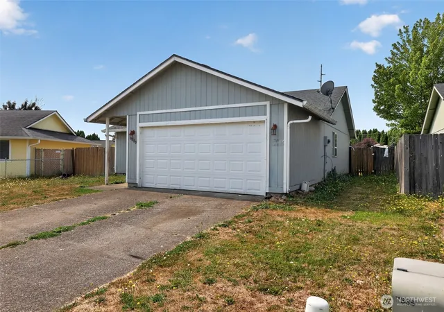 Photo 2 of Single family home for sale at 4069 A Loop, Washougal, WA 98671 | MLS# NWM2576439 | Listing updated on 2026-09-30
