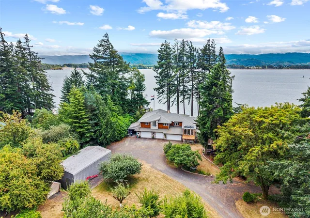 Photo 1 of Sale Pending at 10 Little Cape Horn, Cathlamet, WA 98612 | MLS# NWM2576454 | Listing updated on 2026-09-25