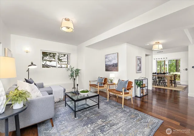 Photo 4 of Sale Pending at 2035 W Lake Sammamish Pkwy SE, Bellevue, WA 98008 | MLS# NWM2576457 | Listing updated on 2026-10-02
