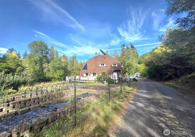 Photo 3 of Single family home for sale at 17230 Jonas Hl Ln SE, Rainier, WA 98576 | MLS# NWM2576470 | Listing updated on 2026-09-19