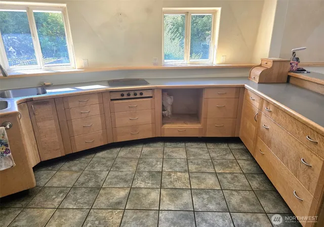 Photo 4 of Single family home for sale at 17230 Jonas Hl Ln SE, Rainier, WA 98576 | MLS# NWM2576470 | Listing updated on 2026-09-19