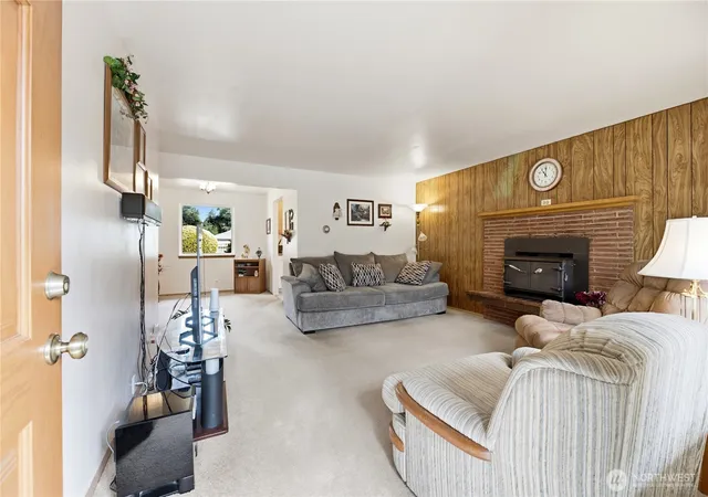 Photo 3 of Sale Pending at 420 S 128th Street, Seattle, WA 98168 | MLS# NWM2576486 | Listing updated on 2026-09-21