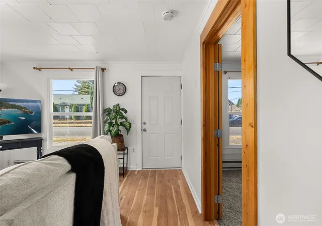 Photo 4 of Single family home for sale at 118 N Buckner St, Centralia, WA 98531 | MLS# NWM2576501 | Listing updated on 2026-09-30
