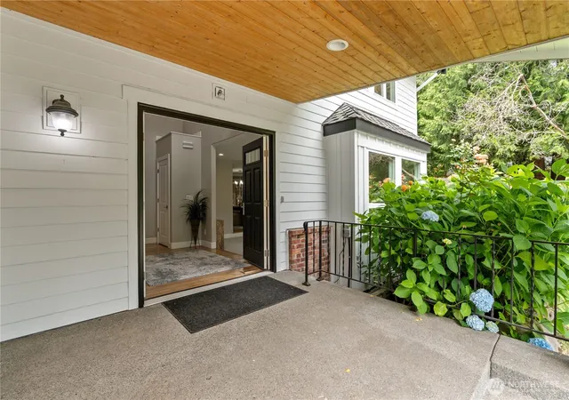 Photo 4 of Sale Pending at 14330 SE 183rd Street, Renton, WA 98058 | MLS# NWM2576506 | Listing updated on 2026-09-18