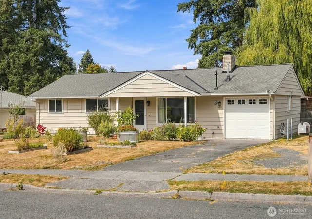 Photo 1 of Single family home for sale at 4813 190th Street Sw, Lynnwood, WA 98036 | MLS# NWM2576511 | Listing updated on 2026-09-29