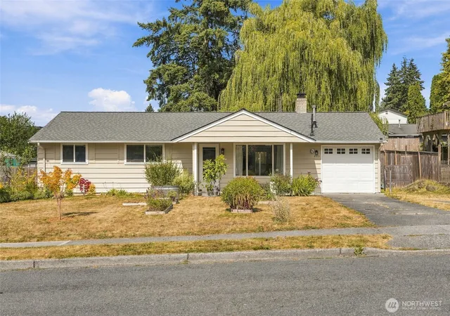Photo 2 of Single family home for sale at 4813 190th Street Sw, Lynnwood, WA 98036 | MLS# NWM2576511 | Listing updated on 2026-09-29