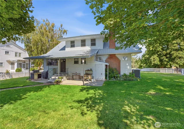 Photo 4 of Single family home for sale at 618 E Birch St, Waterville, WA 98858 | MLS# NWM2576512 | Listing updated on 2026-10-02